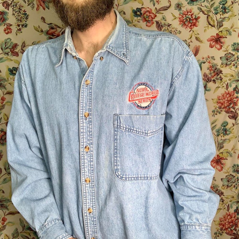 90’s NCAA CWS denim button up